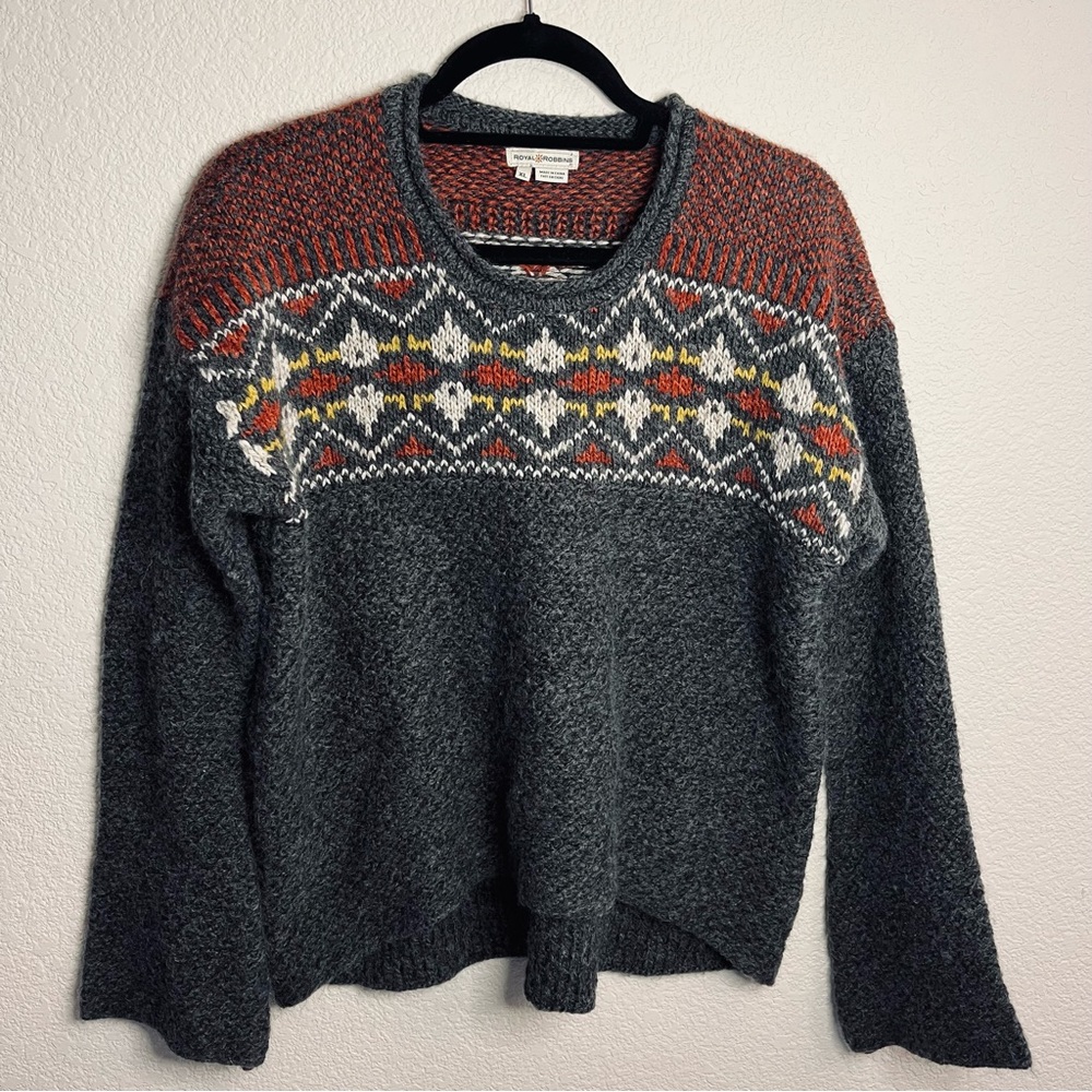 Unique Royal Robbins Flare Sleeved Sweater With a High Low Cut!